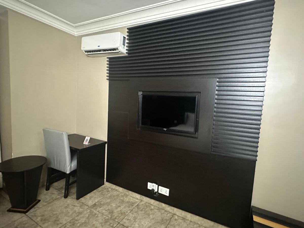 Msquare Hotel Gra Ikeja Kültér fotó