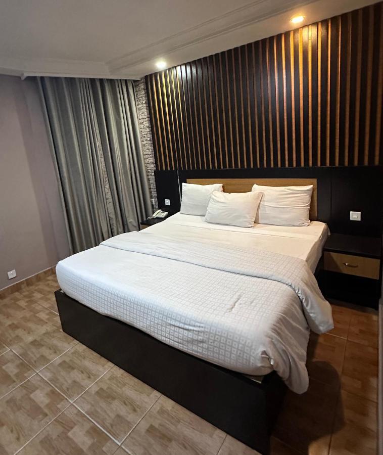 Msquare Hotel Gra Ikeja Kültér fotó